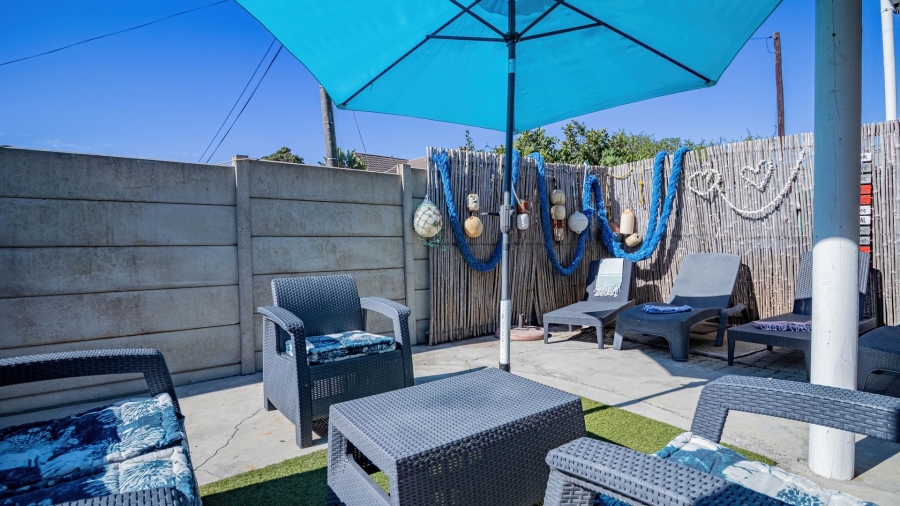 4 Bedroom Property for Sale in Yzerfontein Western Cape